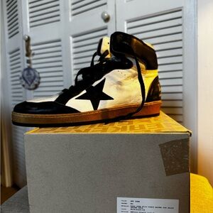 NEW SKYSTARGolden Goose Black and White High-Tops